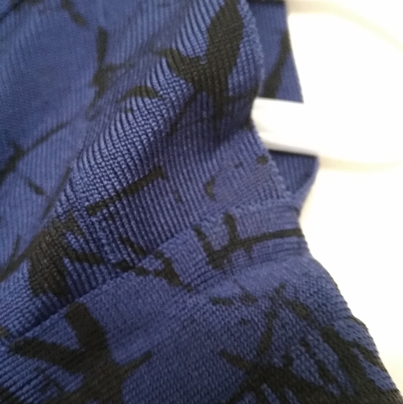 V back bodycon mini to knee length - Picture 9 of 13